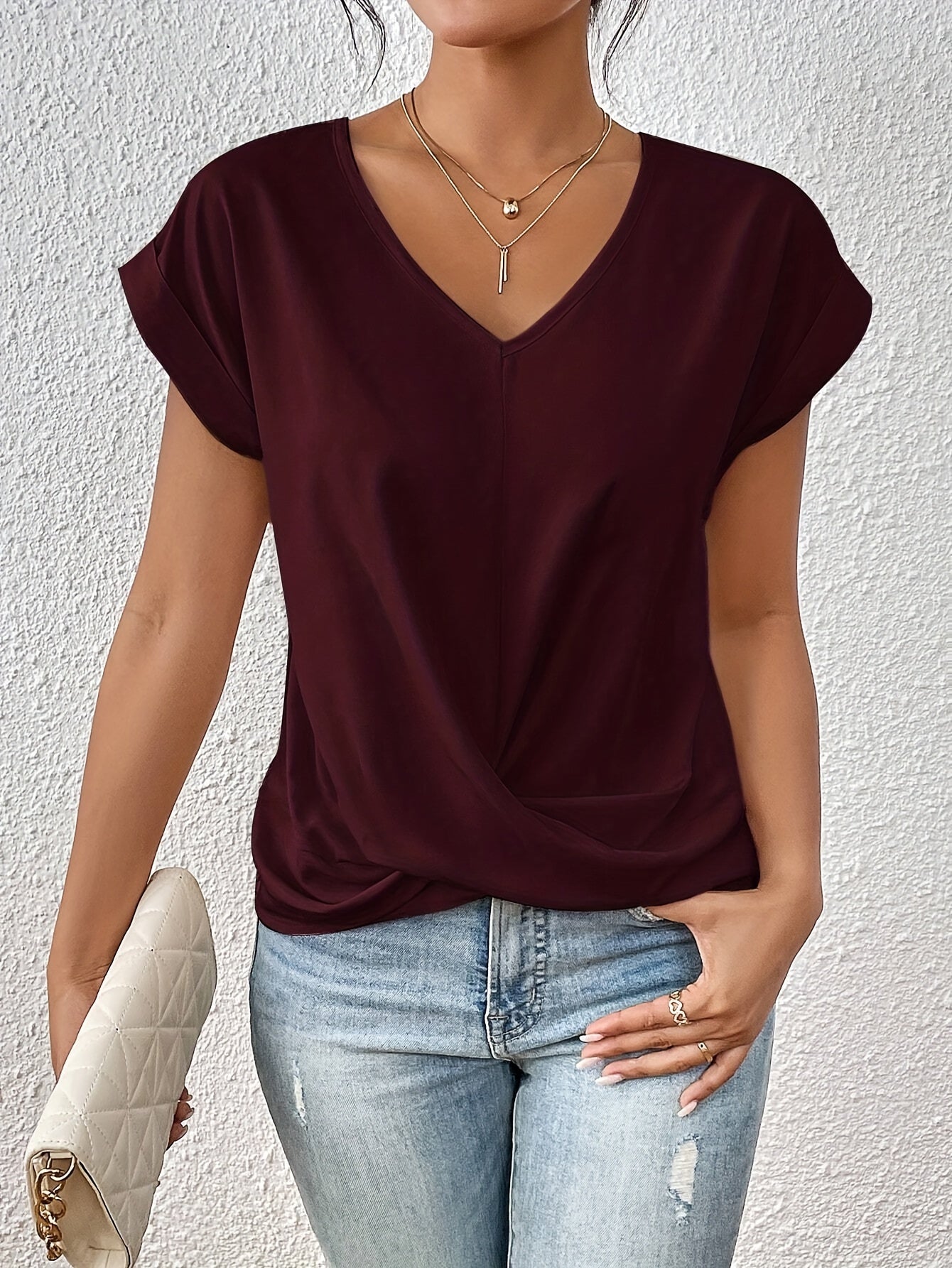 MARIE – Luftiges T-Shirt mit femininem Herz-Ausschnitt