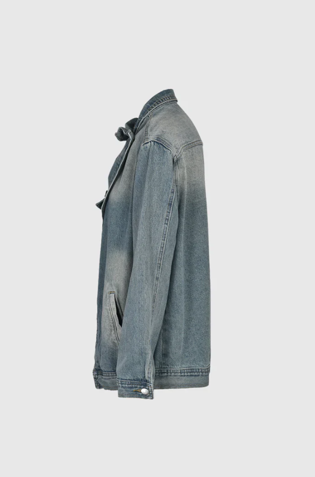 JEANARA | KÜNSTLERISCHE DENIMJACKE